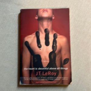 📚2/$6  The Heart Is Deceitful Above All Things